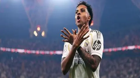 纳达尔传奇生涯落幕，央视新闻客户端实时报道