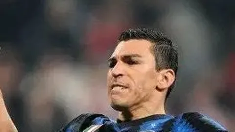 西班牙国家队主帅德拉富恩特续约成功，再续辉煌篇章